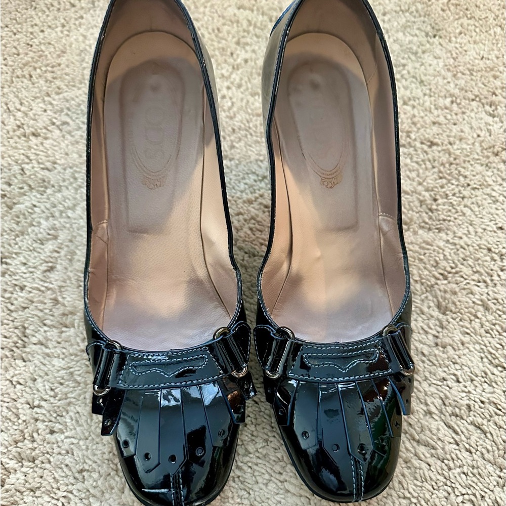 Tod’s black patent leather heels with blue trim - Picture 3 of 3